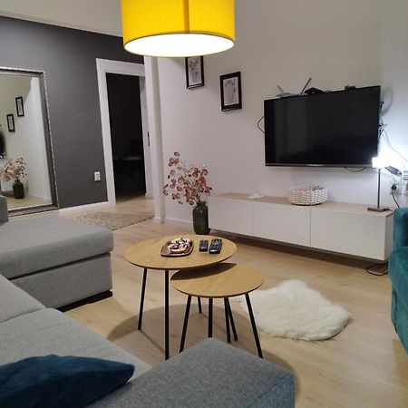 Home Apartment Ni Екстериор снимка