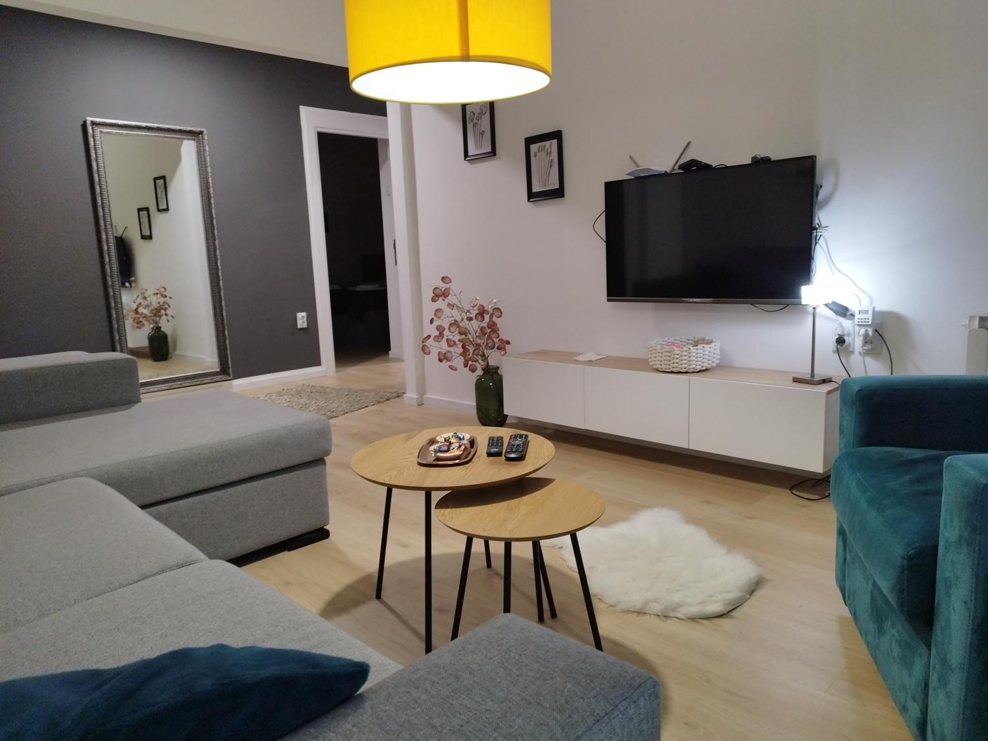 Home Apartment Ni Екстериор снимка