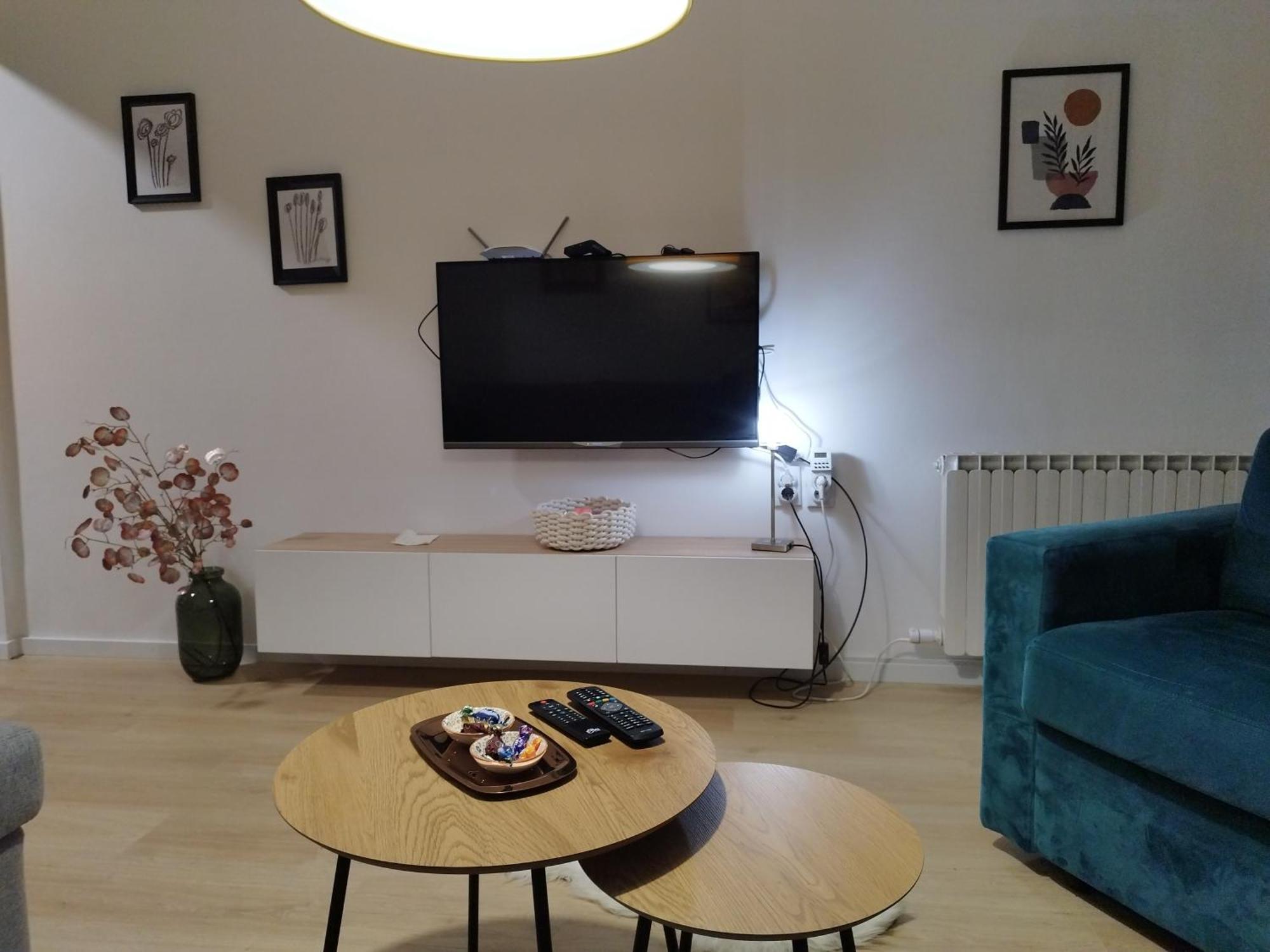 Home Apartment Ni Екстериор снимка