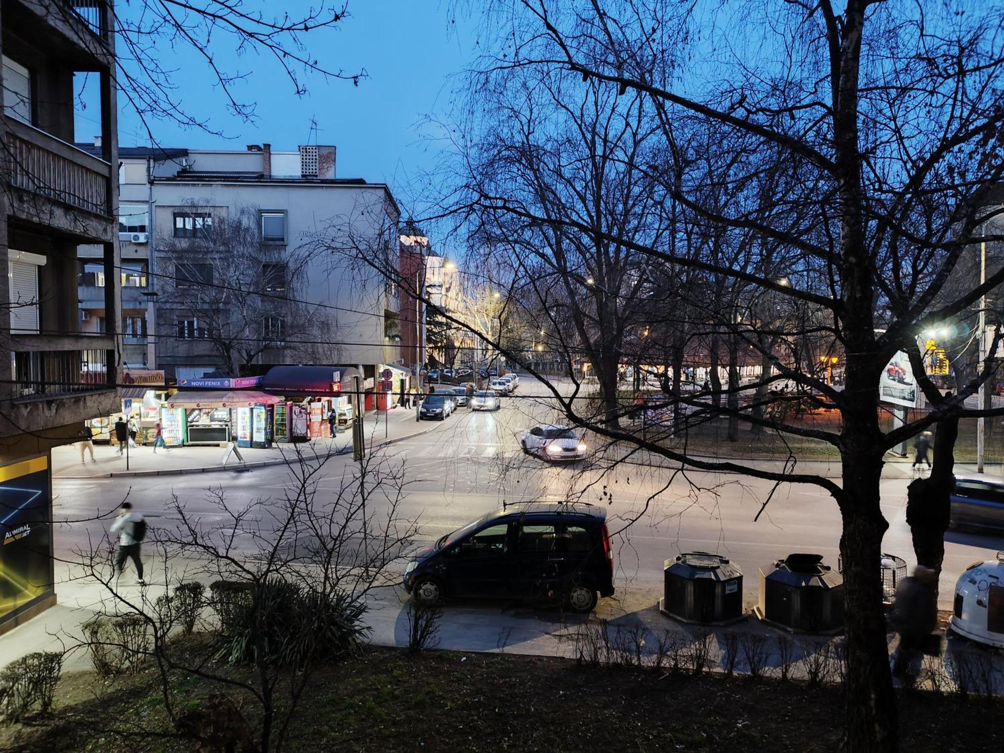 Home Apartment Ni Екстериор снимка